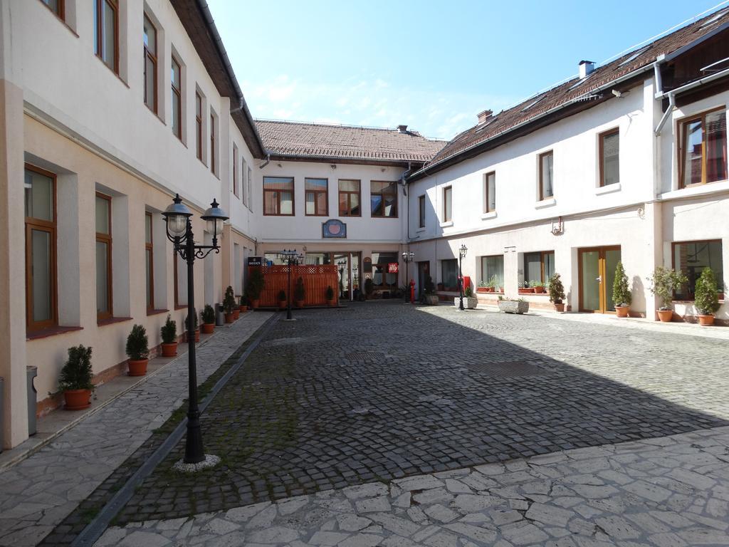 Vicenza Square Otel Sibiu Dış mekan fotoğraf